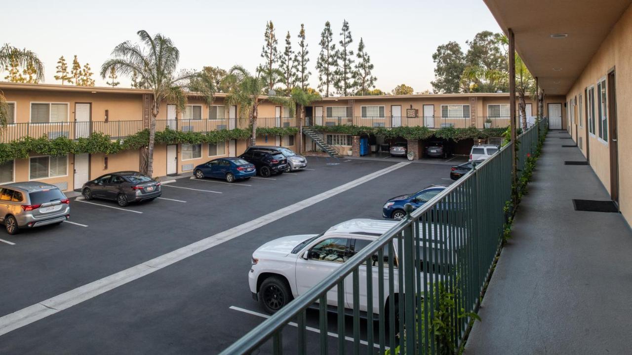 Anaheim Islander Inn And Suites Near Park And Convention Center Luaran gambar