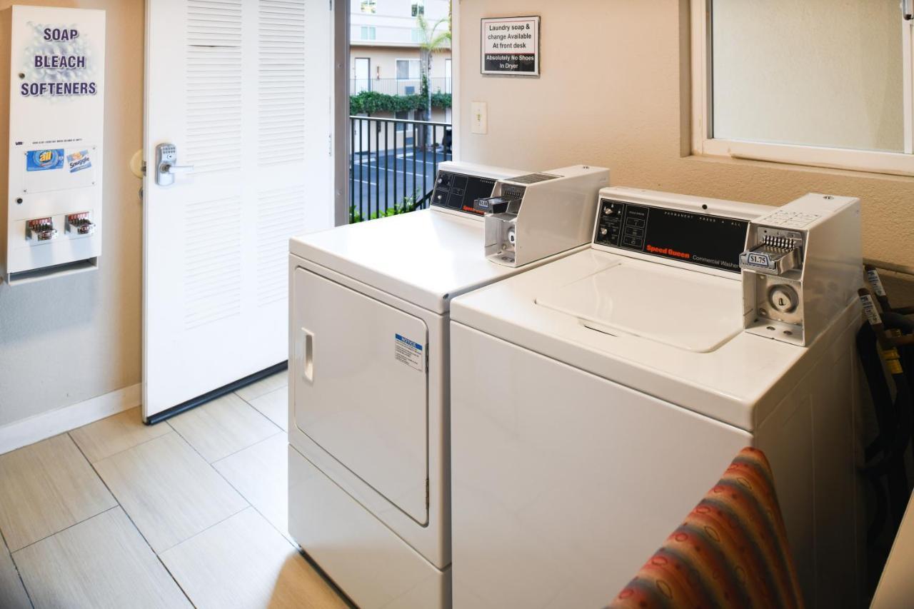 Anaheim Islander Inn And Suites Near Park And Convention Center Luaran gambar