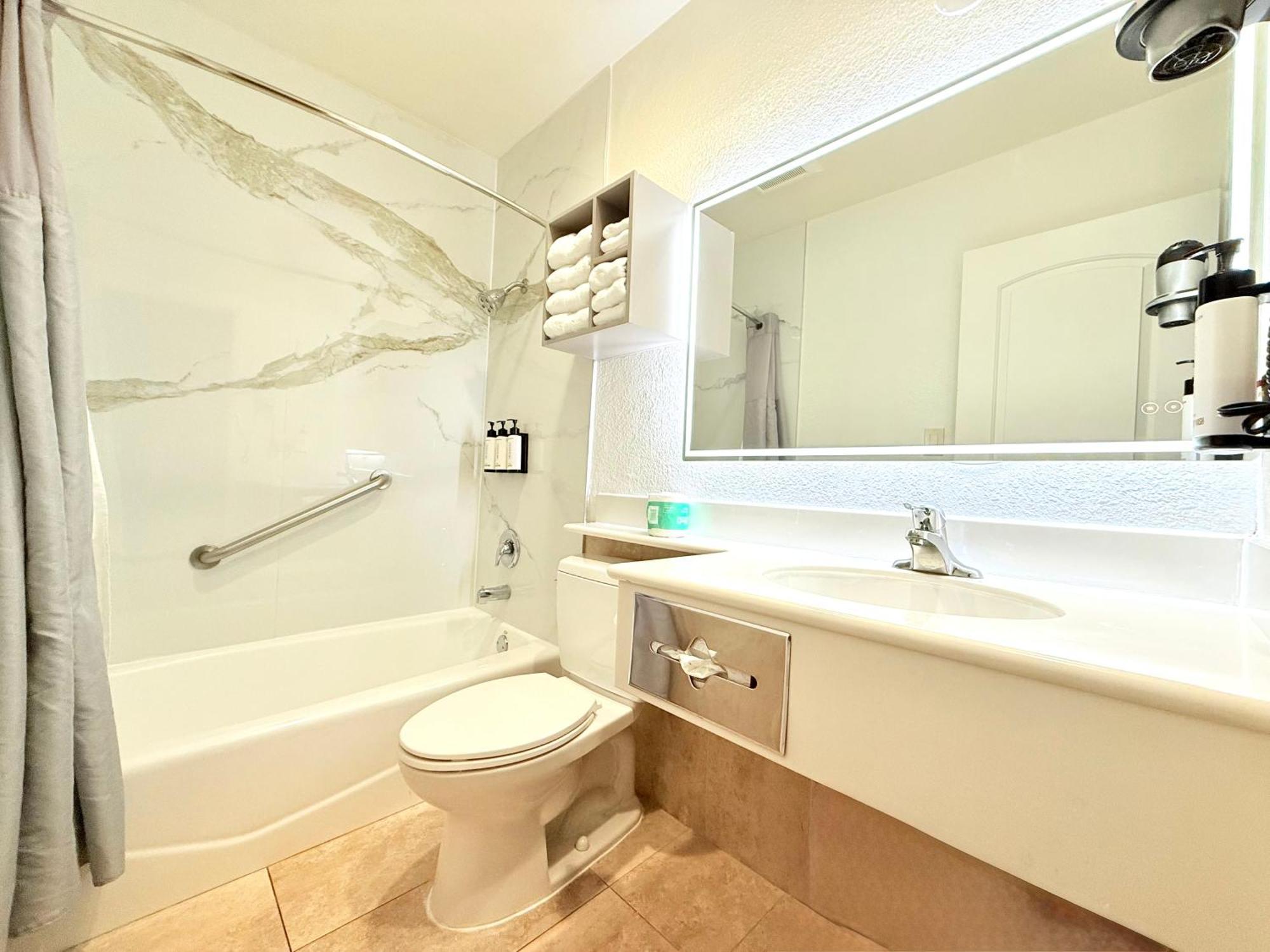 Anaheim Islander Inn And Suites Near Park And Convention Center Luaran gambar